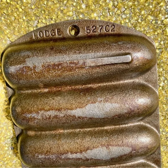 Cast Iron Cornbread Pan - Picture 7 of 10